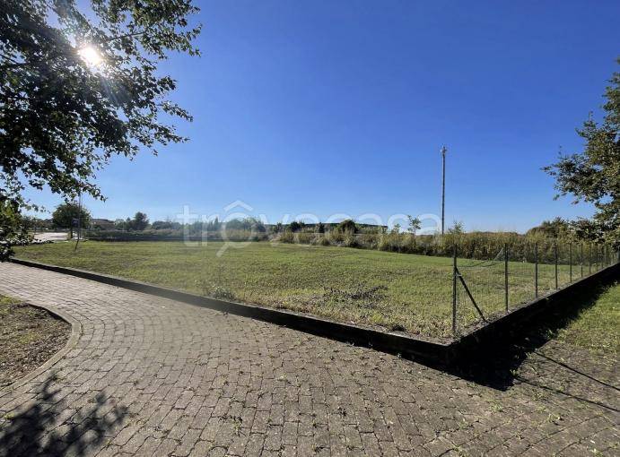 terreno in vendita a Curtatone