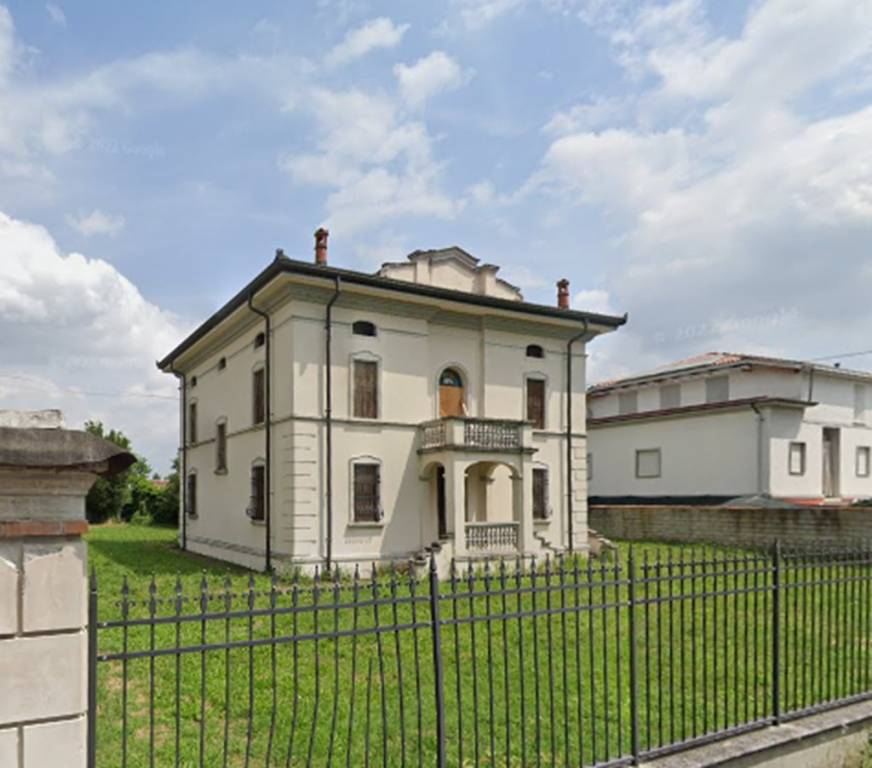casa indipendente in vendita a Dosolo
