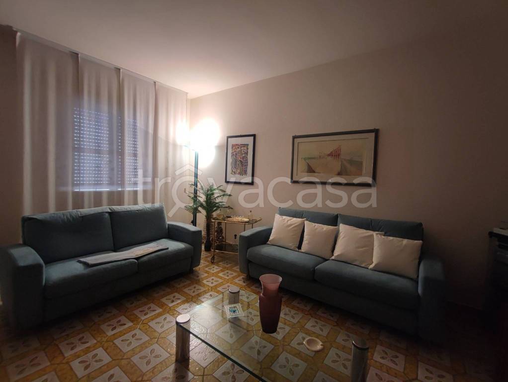 casa indipendente in vendita a Dosolo