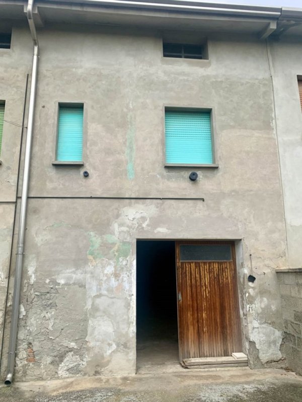 casa indipendente in vendita a Dosolo