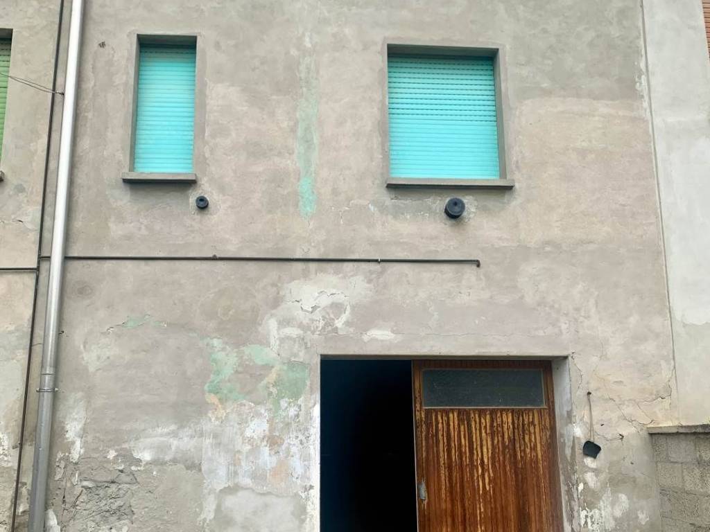 casa indipendente in vendita a Dosolo