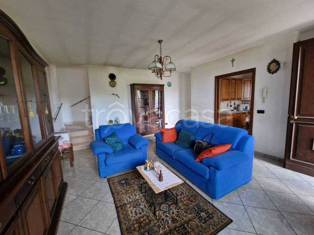 casa indipendente in vendita a Dosolo in zona Villastrada