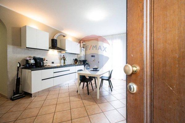 appartamento in vendita a Dosolo in zona Correggioverde