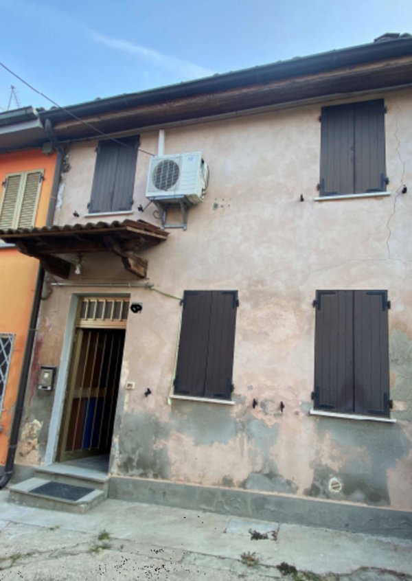 casa indipendente in vendita a Dosolo