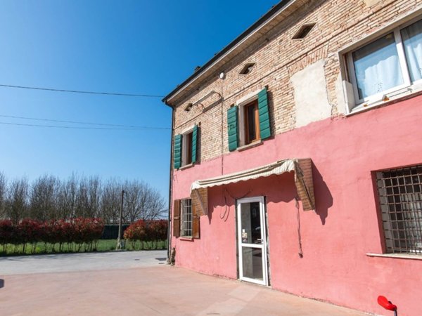 casa indipendente in vendita a Dosolo in zona Villastrada