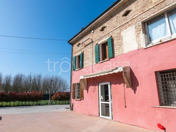 casa indipendente in vendita a Dosolo in zona Villastrada