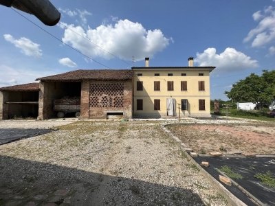 villa in vendita a Dosolo