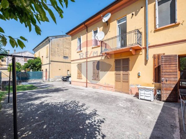 appartamento in vendita a Dosolo in zona Correggioverde