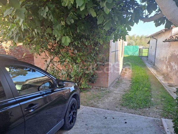 casa indipendente in vendita a Dosolo in zona Villastrada