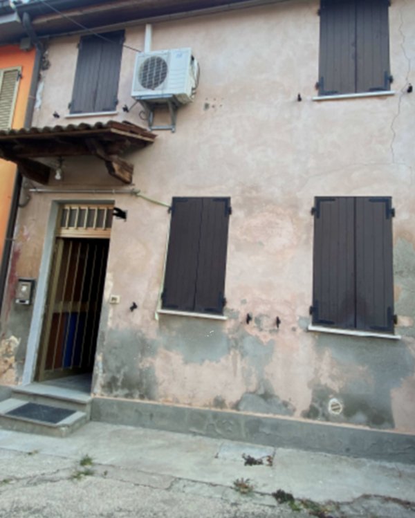 casa indipendente in vendita a Dosolo