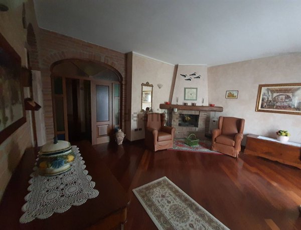 casa indipendente in vendita a Dosolo in zona Villastrada