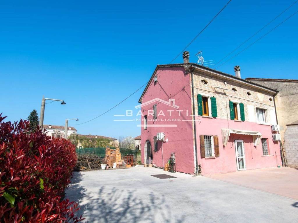 casa indipendente in vendita a Dosolo in zona Villastrada