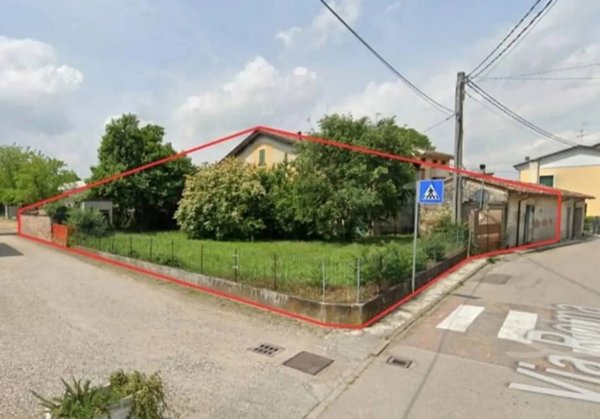 casa indipendente in vendita a Dosolo