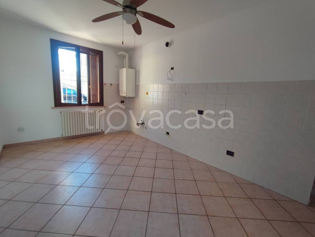 appartamento in vendita a Dosolo in zona Correggioverde