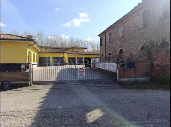 appartamento in vendita a Dosolo in zona Correggioverde
