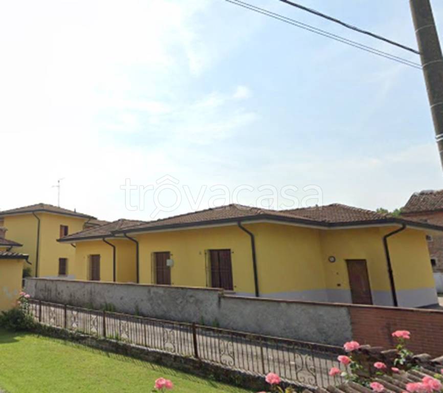 appartamento in vendita a Dosolo in zona Correggioverde