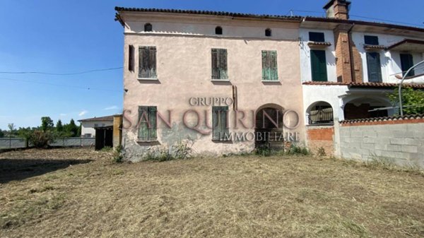 casa indipendente in vendita a Dosolo in zona Villastrada