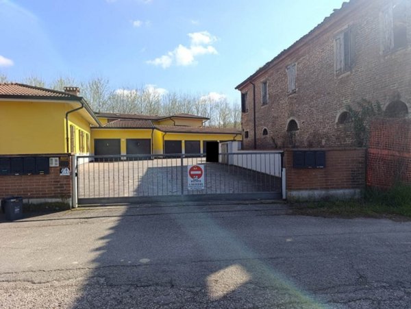 appartamento in vendita a Dosolo in zona Correggioverde