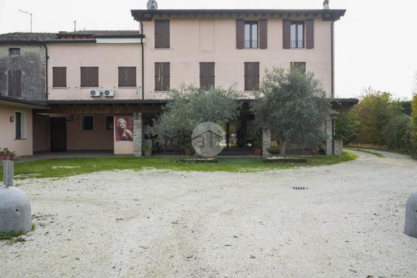 locale commerciale in vendita a Gazoldo degli Ippoliti in zona San Fermo