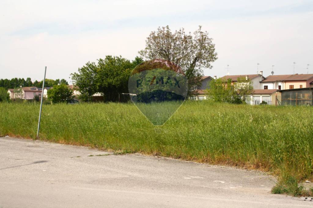 terreno edificabile in vendita a Gazoldo degli Ippoliti