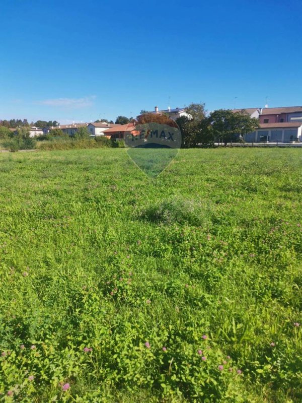 terreno edificabile in vendita a Gazoldo degli Ippoliti