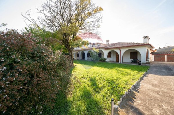 casa indipendente in vendita a Gazoldo degli Ippoliti