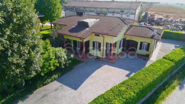 casa indipendente in vendita a Gazoldo degli Ippoliti in zona San Fermo