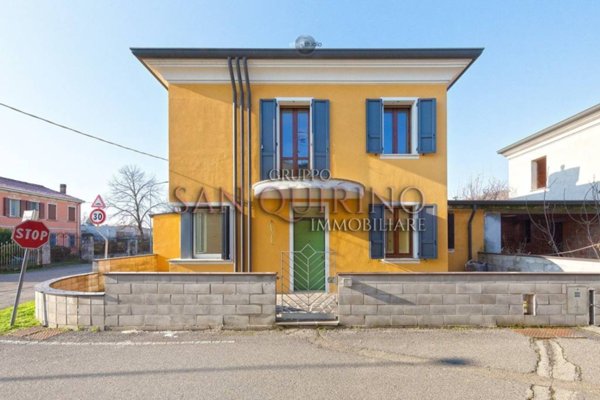 casa indipendente in vendita a Gazzuolo