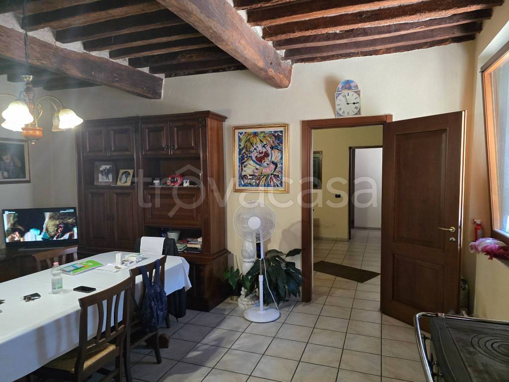casa indipendente in vendita a Gazzuolo in zona Pomara