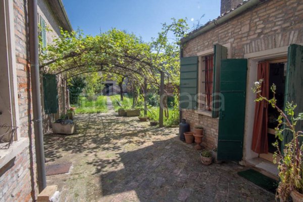 casa indipendente in vendita a Gazzuolo