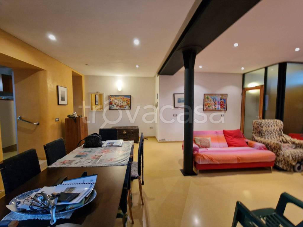 casa indipendente in vendita a Gazzuolo