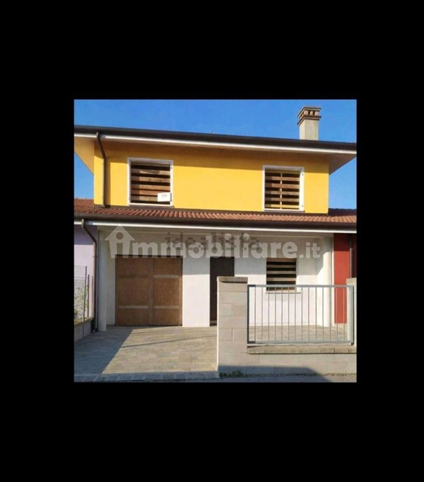 casa indipendente in vendita a Gazzuolo