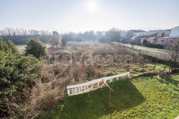 terreno edificabile in vendita a Gazzuolo