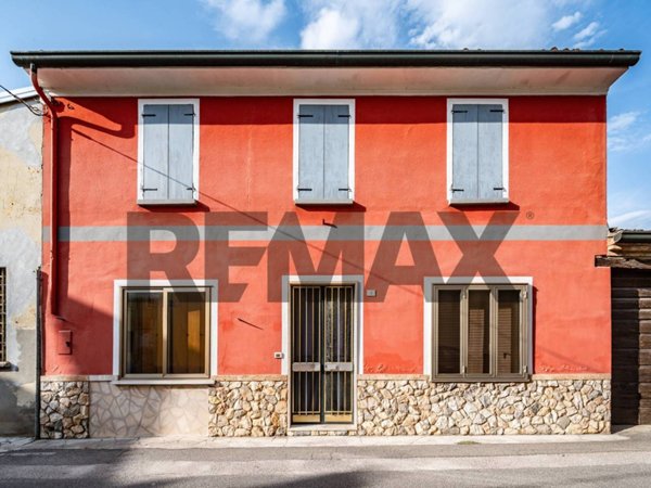 casa indipendente in vendita a Gazzuolo in zona Belforte