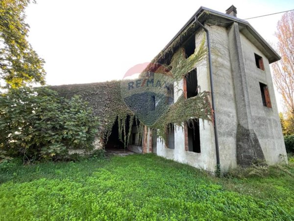 casa indipendente in vendita a Goito