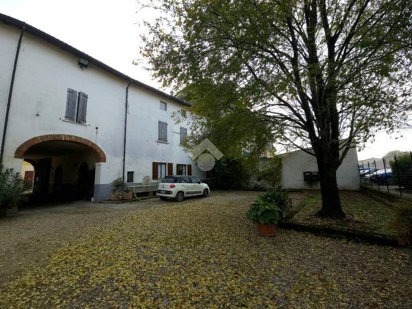 casa indipendente in vendita a Goito in zona Cerlongo