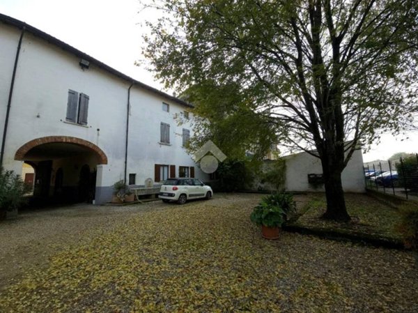 casa indipendente in vendita a Goito in zona Cerlongo