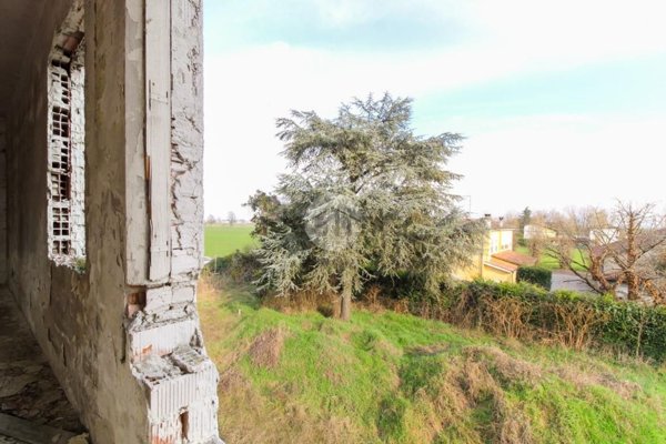 terreno edificabile in vendita a Goito