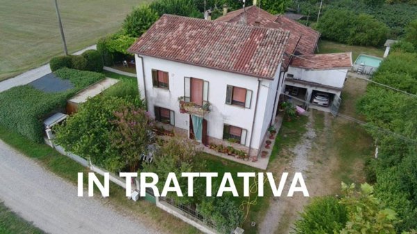 casa indipendente in vendita a Goito