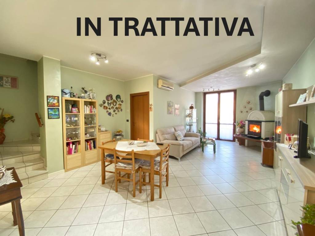 casa indipendente in vendita a Goito