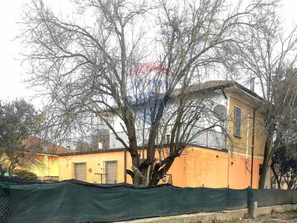 casa indipendente in vendita a Goito