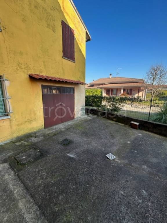 casa indipendente in vendita a Goito in zona Solarolo