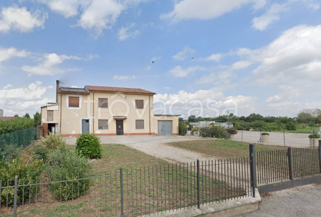 casa indipendente in vendita a Goito in zona Calliera