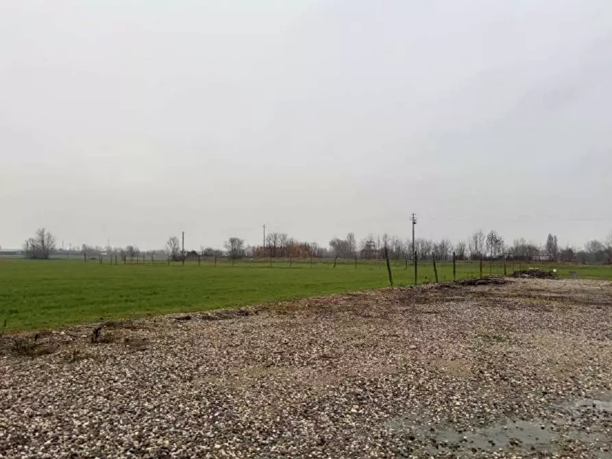 terreno edificabile in vendita a Goito in zona Calliera