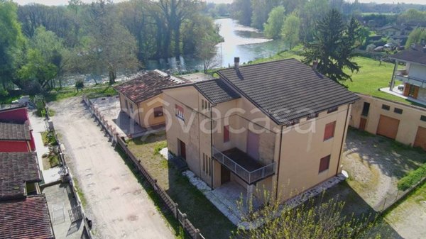 casa indipendente in vendita a Goito