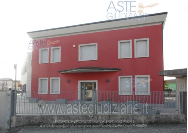 locale commerciale in vendita a Goito in zona Cerlongo
