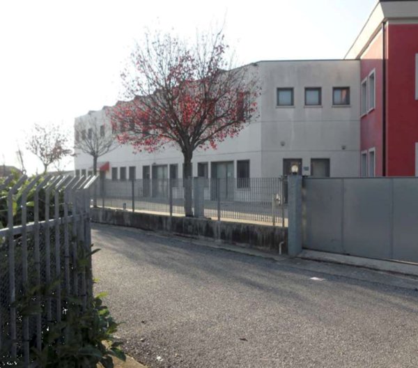 ufficio in vendita a Goito in zona Cerlongo