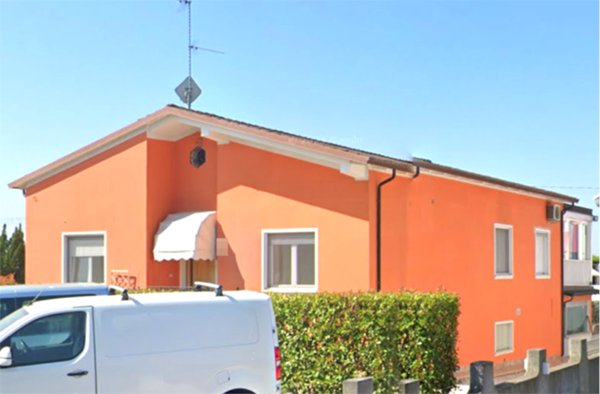 casa indipendente in vendita a Goito