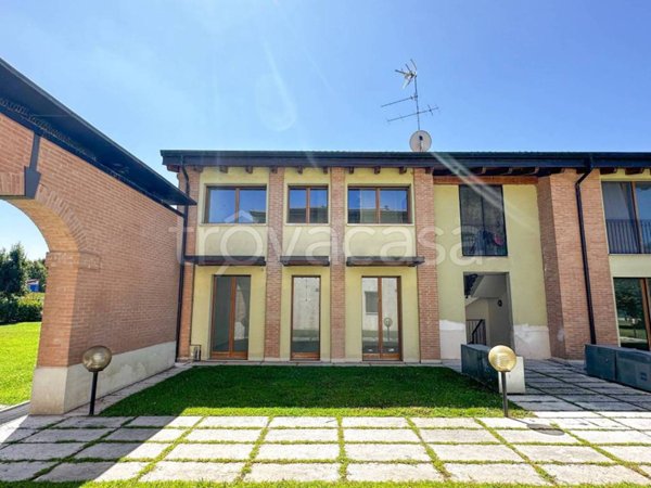 appartamento in vendita a Goito in zona Maglio