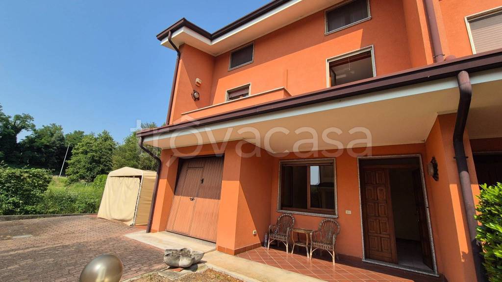 casa indipendente in vendita a Goito